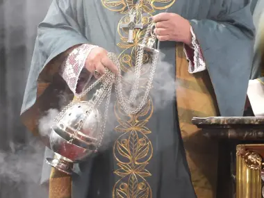 “Like a Slowly Moving Censer”: Learning to Read with Newman